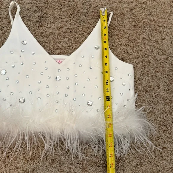 La’ Ros White V-neck Feather Crop Top with crystals Medium - Picture 9 of 13